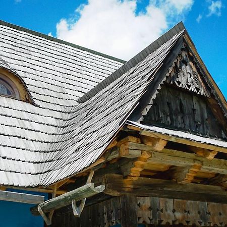 Iz De Maramures Rural Hotel (Adults Only) Surdesti  Eksteriør billede
